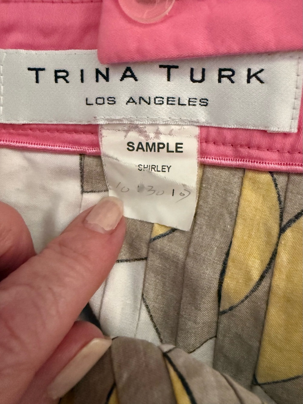 Rare Trina Turk One Of A Kind SAMPLE Shirley Tank Top Pink Yellow Art Print Sz S - Picture 8 of 8
